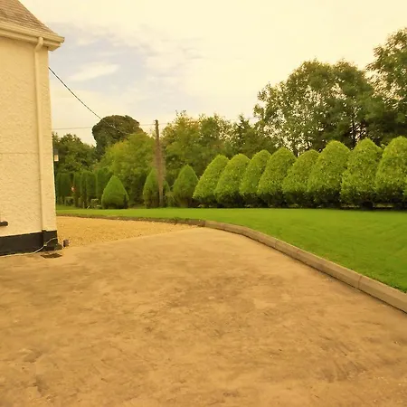 Belle View House Self Catering * Mohill