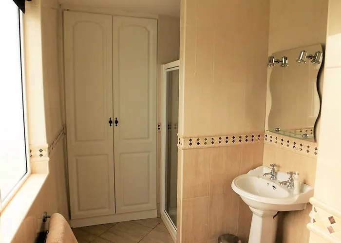 Belle View House Self Catering *